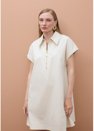 Kurzes Hemdblusenkleid mit kurzen Ärmeln