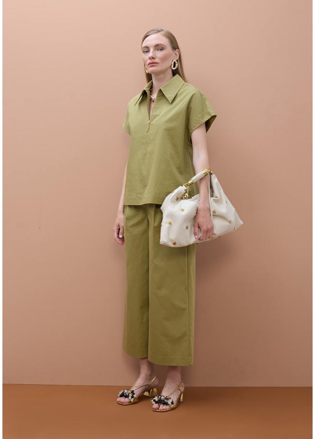 Chemise à col en V et fermeture éclair