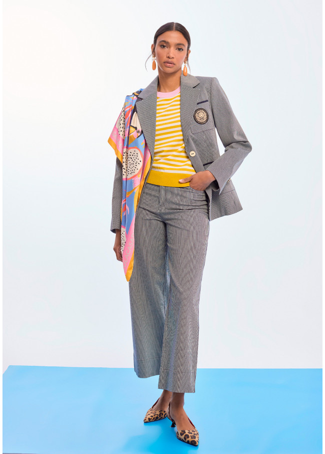 Blazer de Riscas Ajustado com Emblema no Bolso