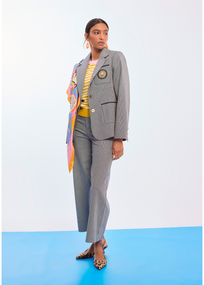 Tailliertes Blazer mit Streifen und Wappen auf...