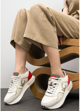 Deportiva con plataforma tricolor y detalles en piel