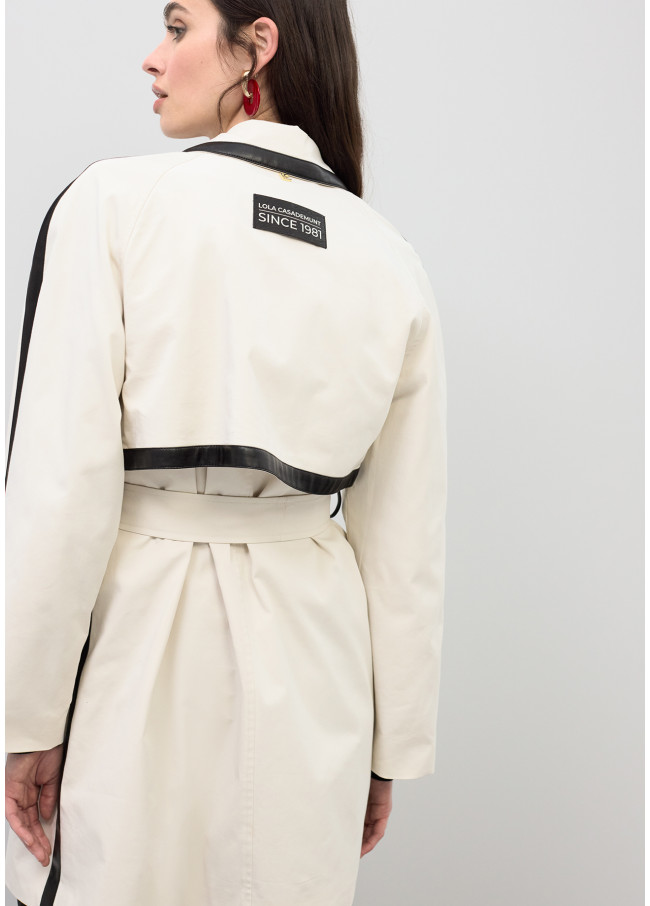 Trenchcoat mit Kontrast in Kunstleder und...