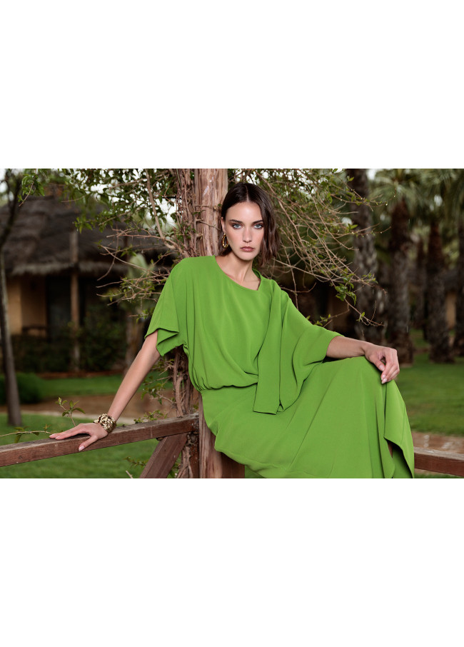 Robe à Manche Asymétrique