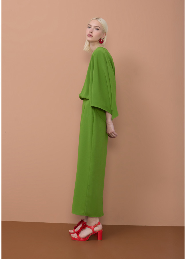 Robe à Manche Asymétrique