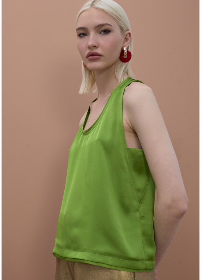 Round Neck Top with Piping Detail