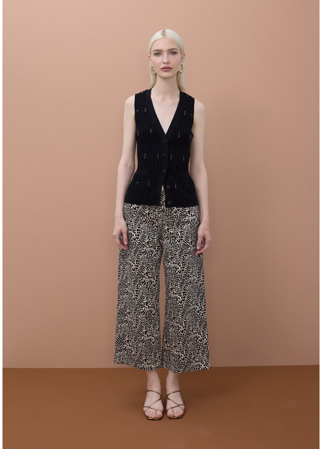 Top tipo cardigan joyas