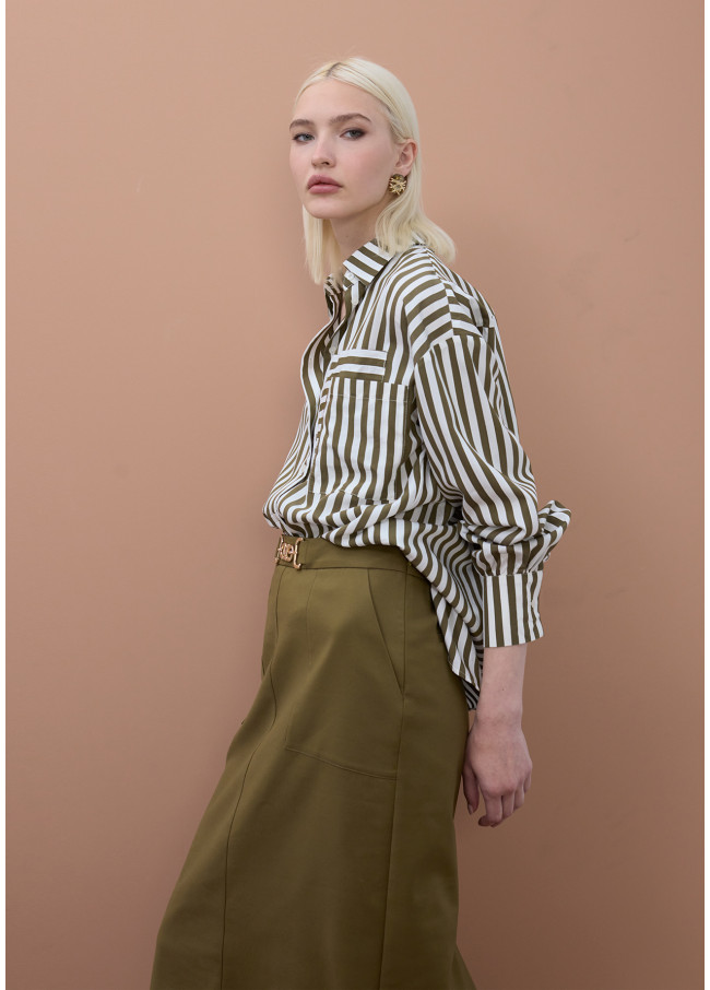 Camisa de rayas con bolsillo