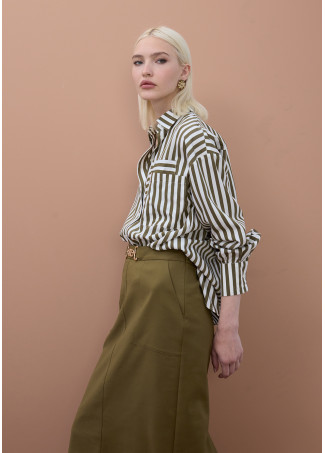 Camisa de rayas con bolsillo