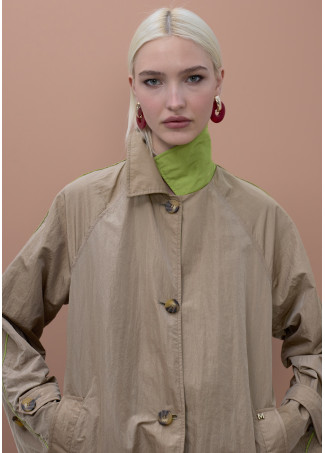 Wende-Trenchcoat aus technischem Stoff