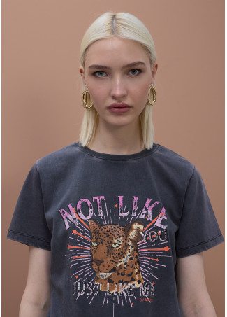 Camiseta efecto lavado estampado posicional