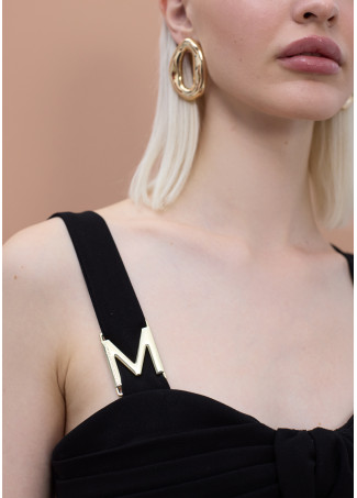 Robe noire à bretelles