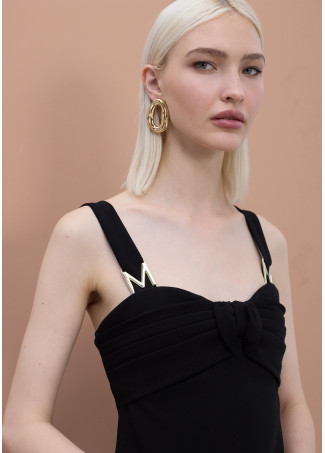 Robe noire à bretelles