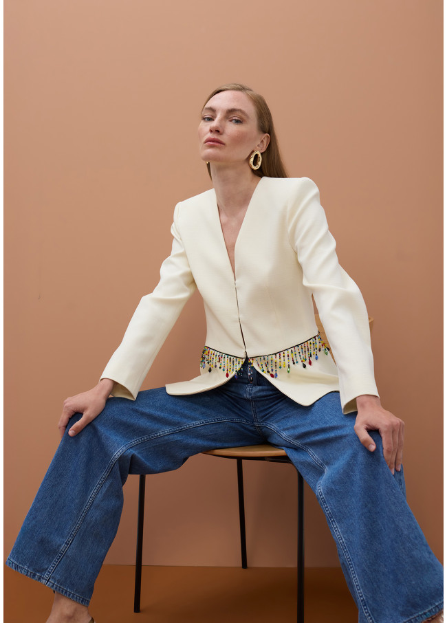 Blazer justo com pedras coloridas na cintura