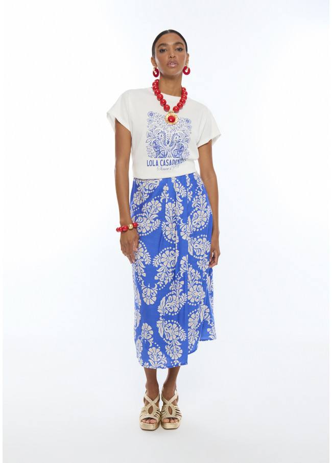 Camiseta boho com estampa posicional