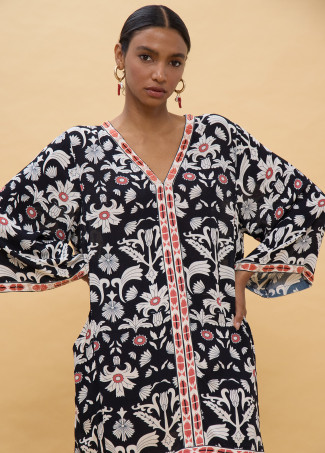 Vestido Curto Estampado Étnico