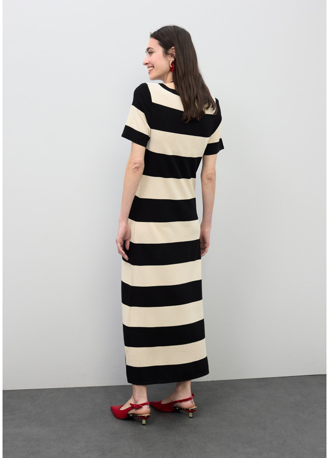 Bicolor Gestreiftes Strickkleid
