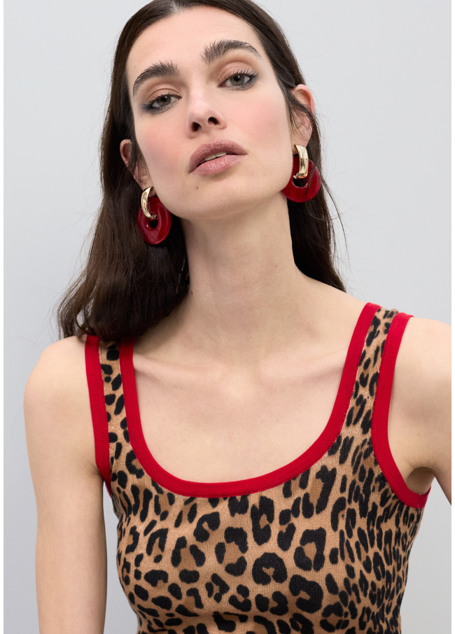 Top con Costine a Contrasto Rosse