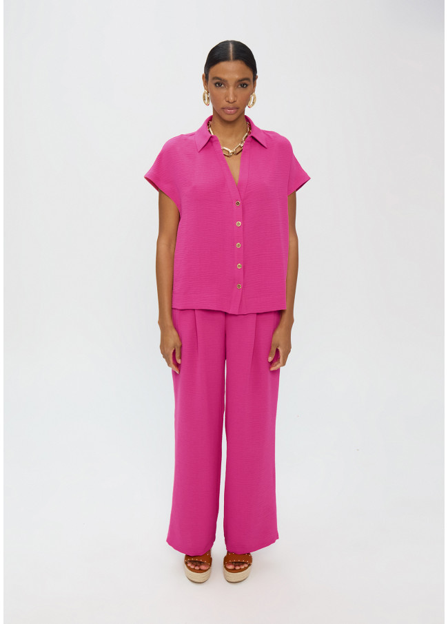 Pantalon droit en tissu froissé