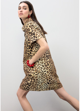 Vestido camisero corto estampado animal