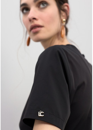 Vestito midi elastico a maniche corte con arricciatura in vita