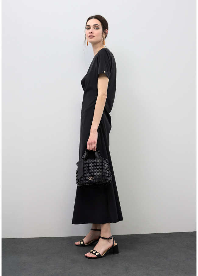 Robe midi élastique à manches courtes froncée à...