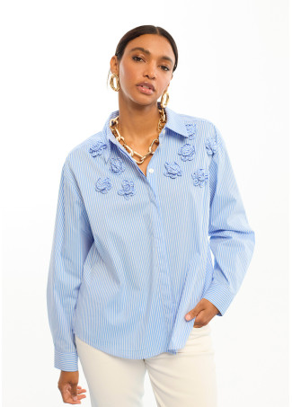 Camicia in Popeline a Righe con Fiori sulle Spalle