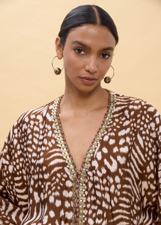 Abito lungo maniche larghe stampa macchie