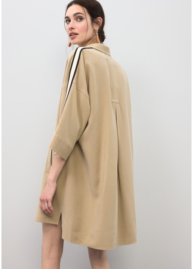 Hemdblusenkleid mit offenem Ausschnitt