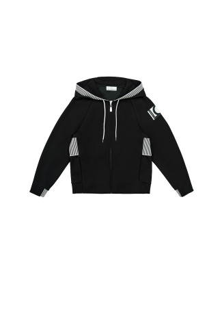 Sudadera negra con capucha