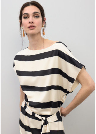 Vestido de Riscas em Cetim