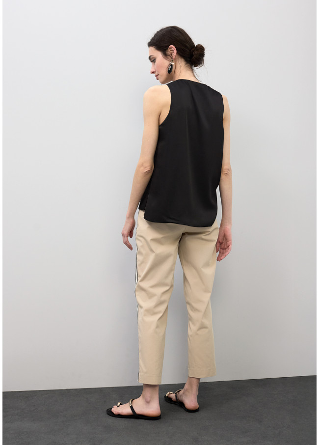 Top col en V en tricot