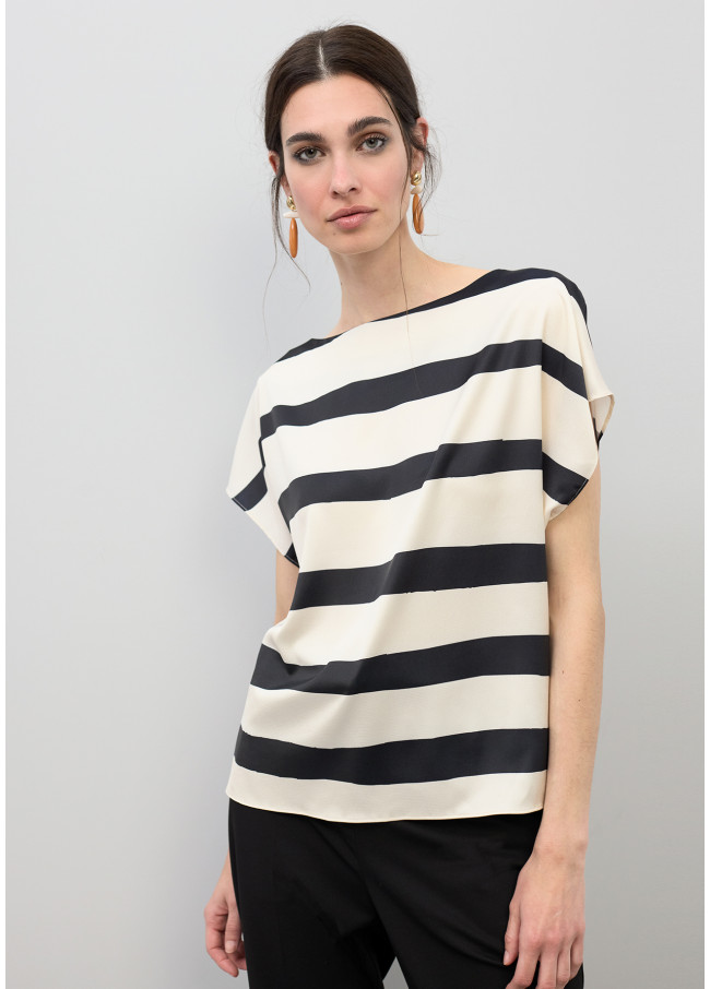 Blusa de cetim listrada