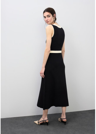 Contrast V-Neck Midi Dress