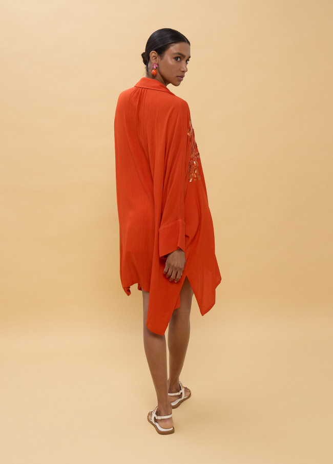 Camicia oversize con dettagli tono su tono