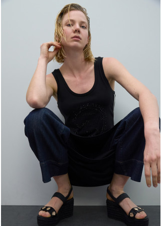 Robe sportive noire avec bandes latérales