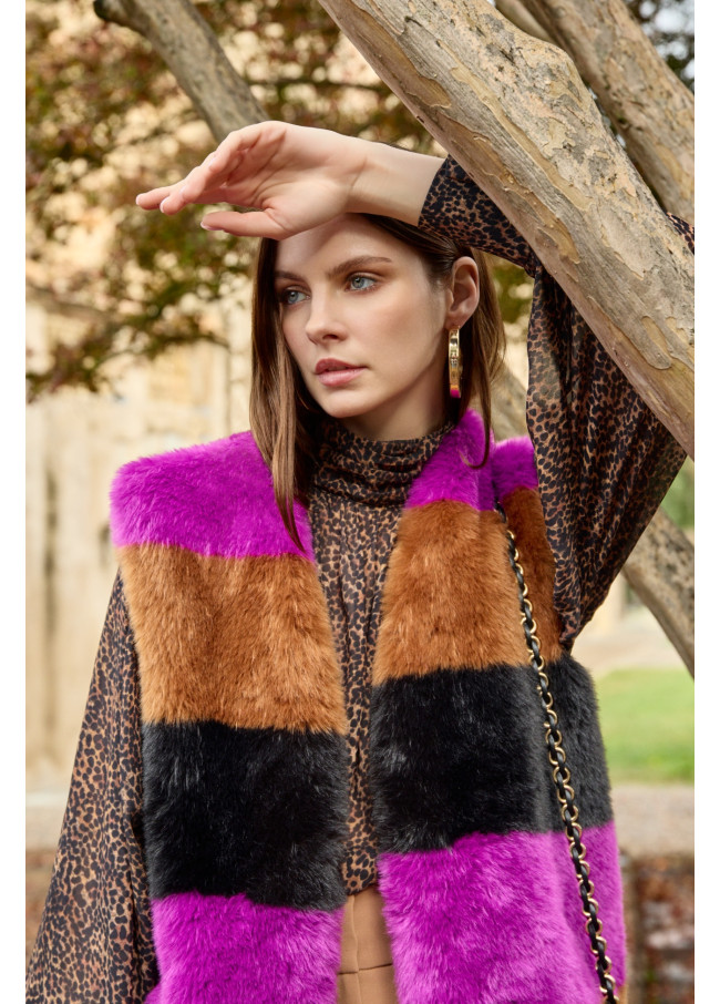 Fuzzy gilet with contrast stripes