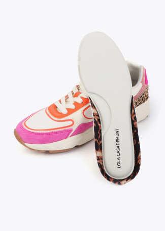 Sneaker con suola running con tessuti combinati