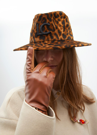 Chapeau motif animal