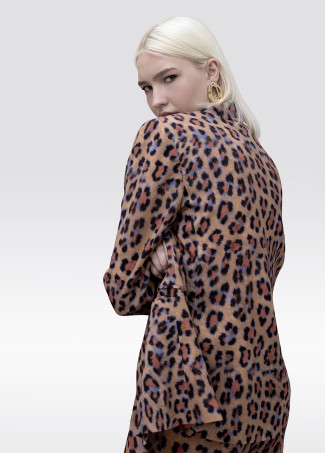 Fluid Straight Animal Print Blazer