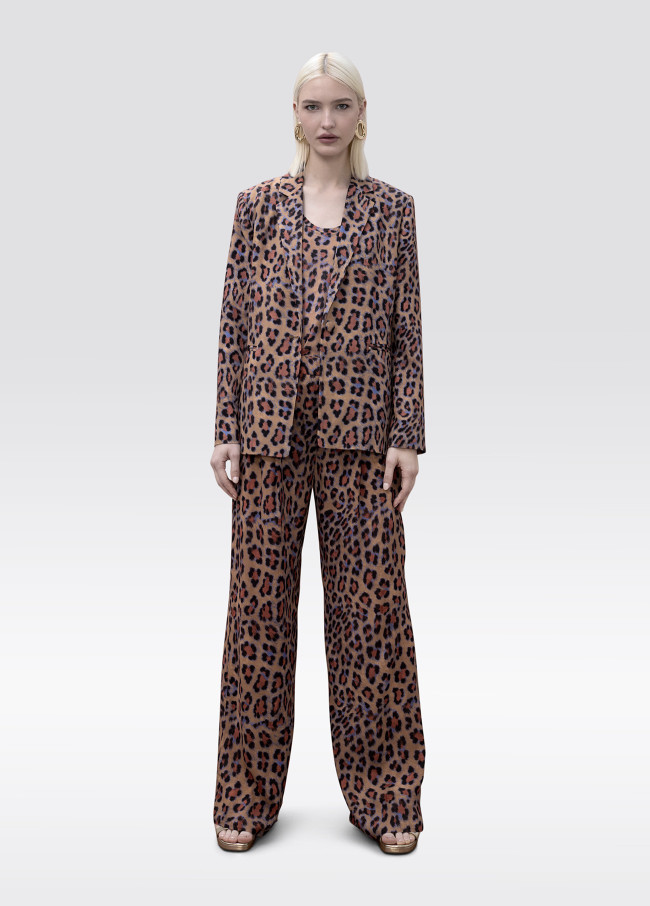 Fluid Straight Animal Print Blazer