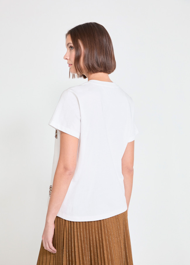 Blumen- und Schmuck-T-Shirt