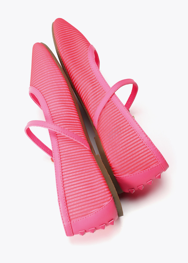 Bailarina tejido semitransparente