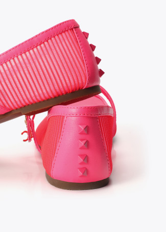 Bailarina tejido semitransparente