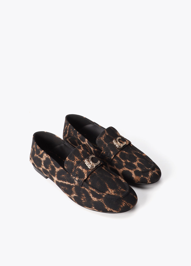 Mocasin animal print