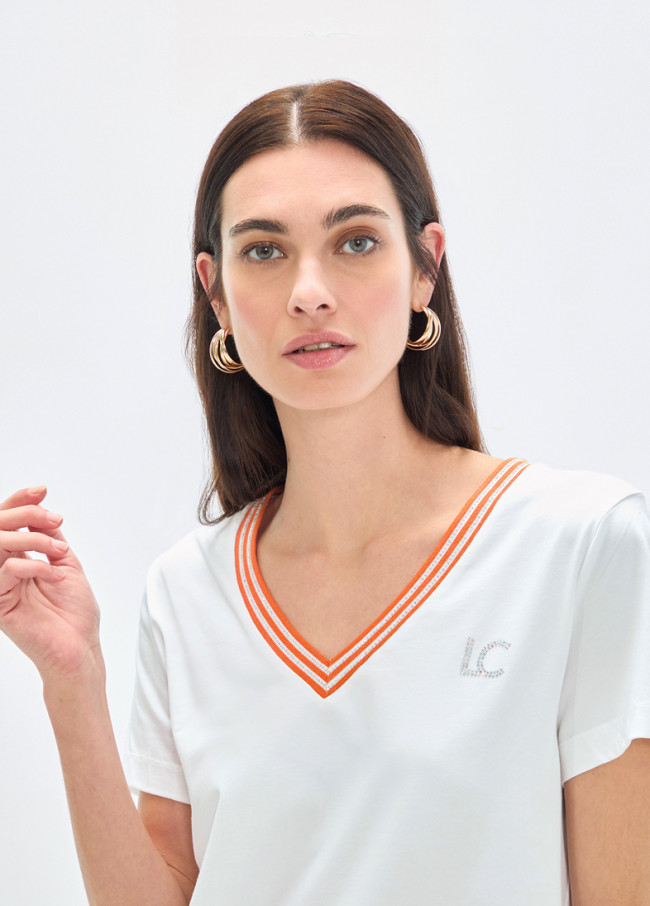 T-shirt con Scollo a V e Nastro