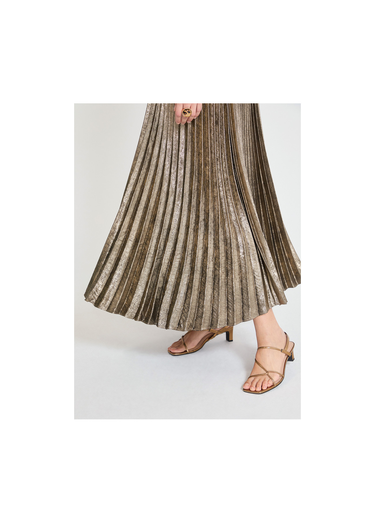 Robe Halter Pliss e Dor e Lola Casademunt Robe Halter Pliss e Dor e Lola Casademunt