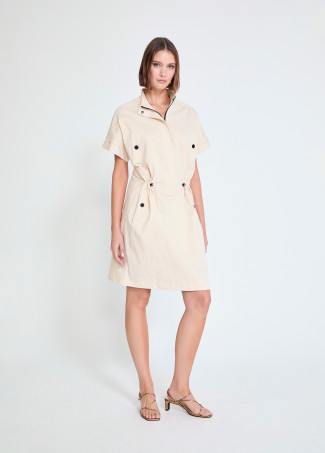 Gerades 80er-Jahre-Kleid