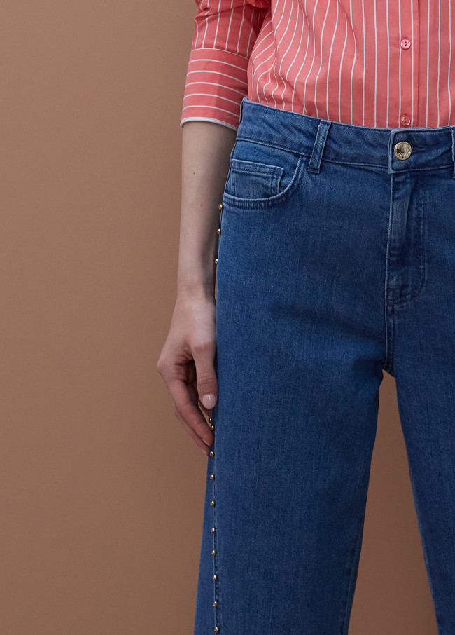 Pantalon avec Perles Dorées sur le Côté