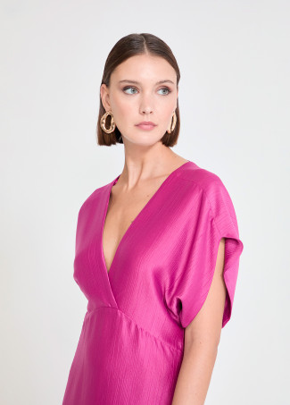 Robe Texturée Manche Courte Col en V