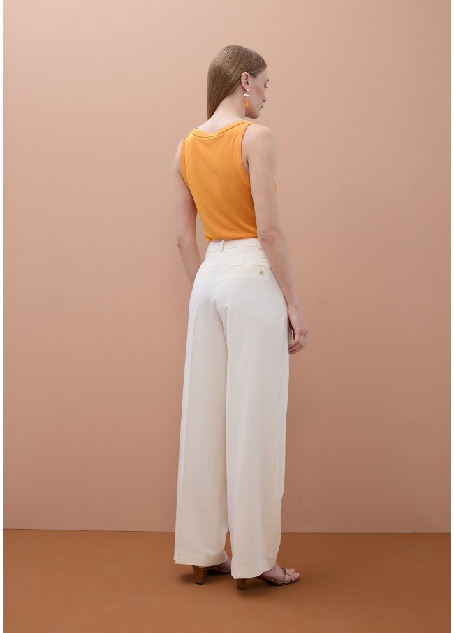 Wide-leg trousers